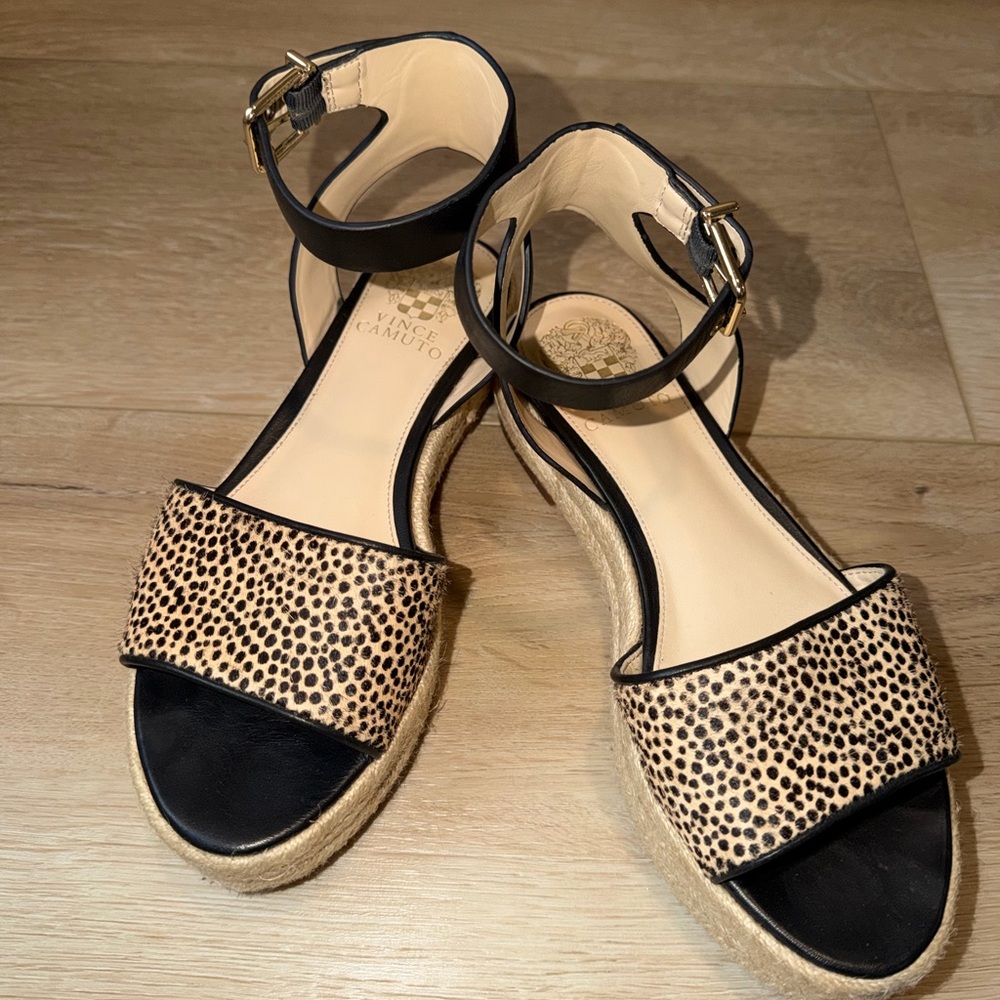 Vince Camuto Black and Tan Espadrille Sandals